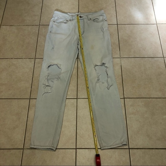 Original use highly distressed light washed jeans, size 34 - Picture 8 of 12